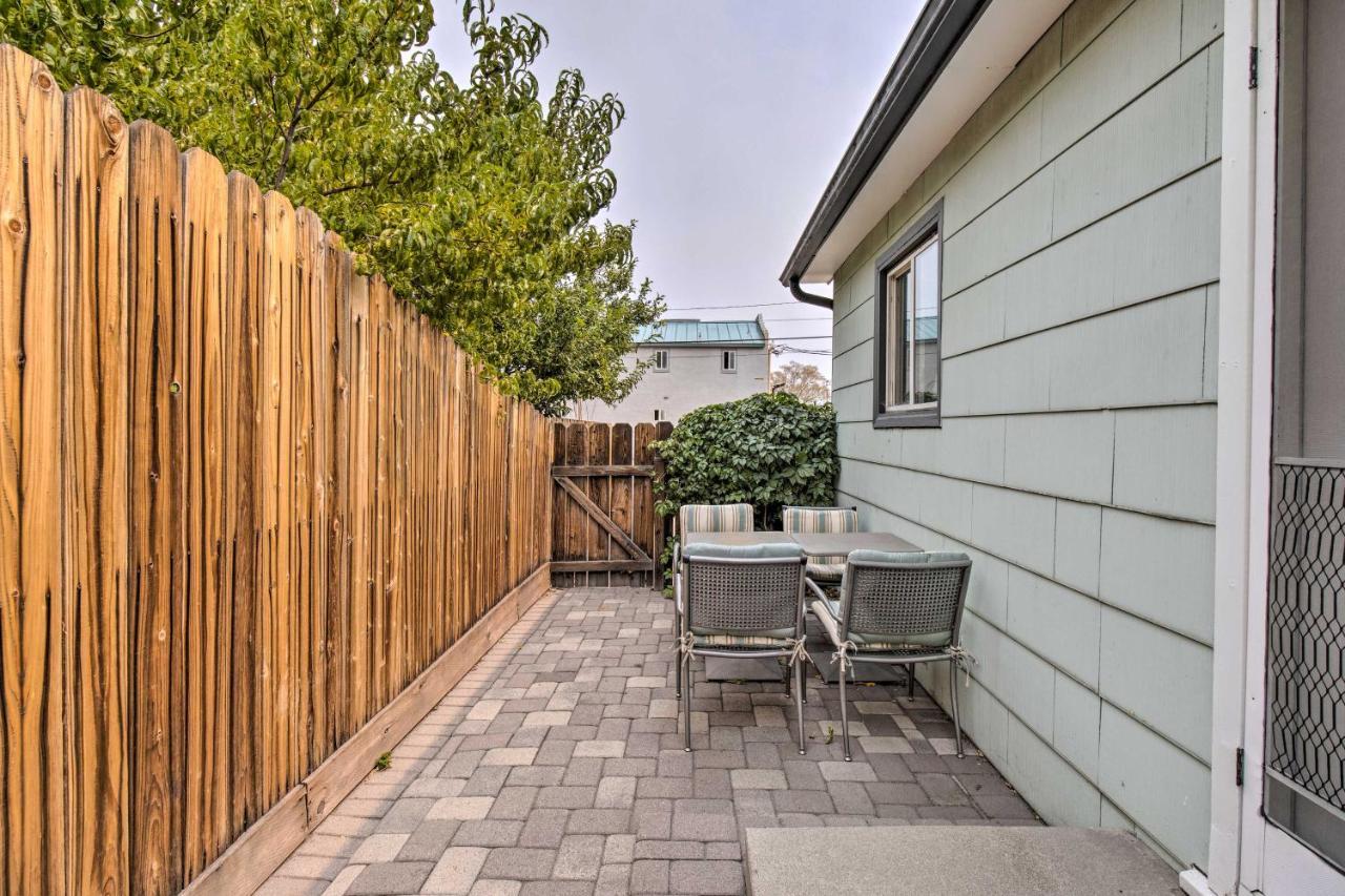 Walkable Carson City Duplex With Private Patio! Exterior photo