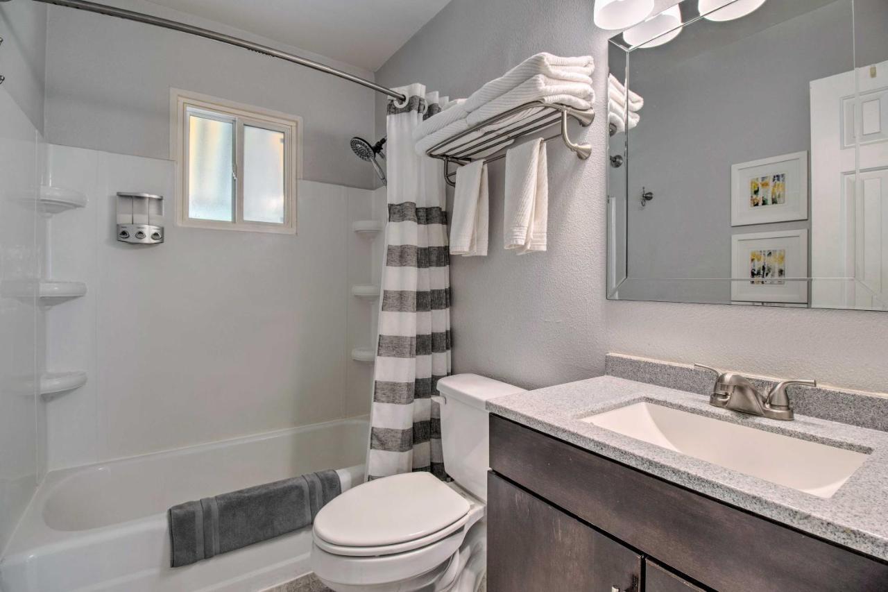 Walkable Carson City Duplex With Private Patio! Exterior photo